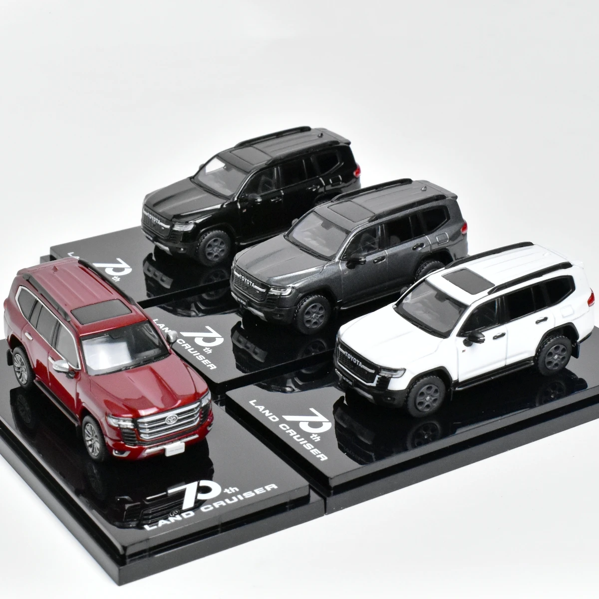 HOBBY JAPAN 1:64 LC300 JA300W Diecast Model Car