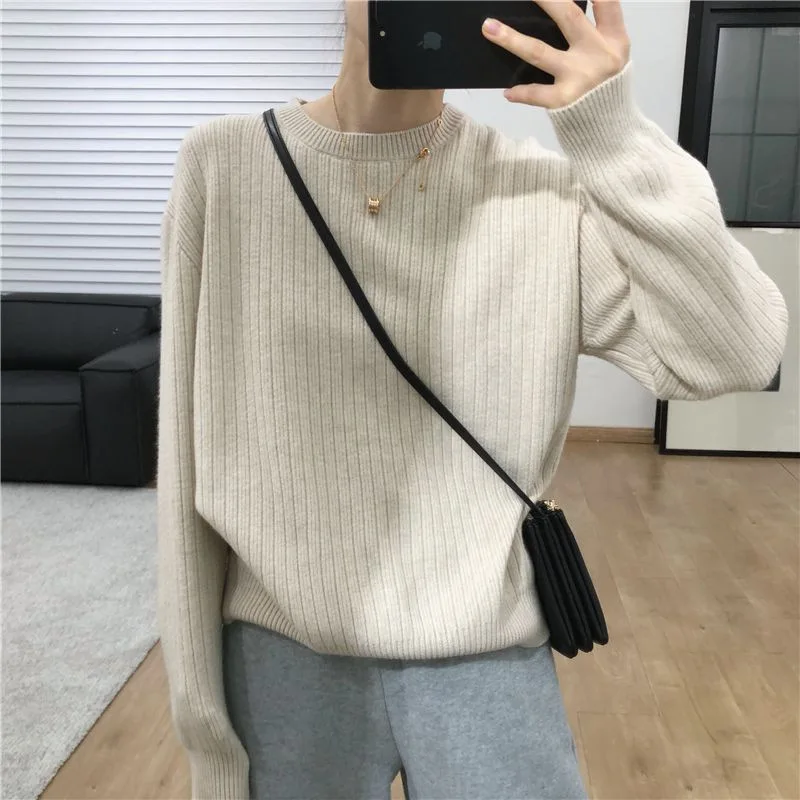 

Fashion Korean Version Loose Meat Cover Lazy Wind Crew Neck Knitted Bottoming Shirt Year Solid Color Pullover Sweater Women's 20