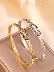 A Stainless steel fashion bangle