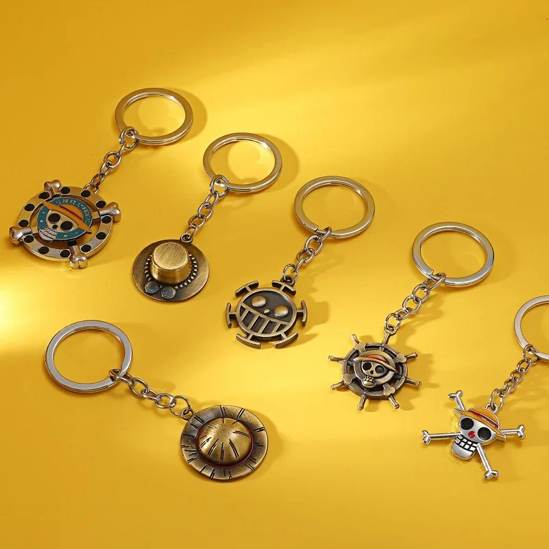 Een Stuk Luffy Ace Strohoed Sleutelhanger Metalen Hanger Creatieve Nieuwe Roronoa Zoro Luo Mannen en Vrouwen Auto Sleutelhanger Tassen Groothandel