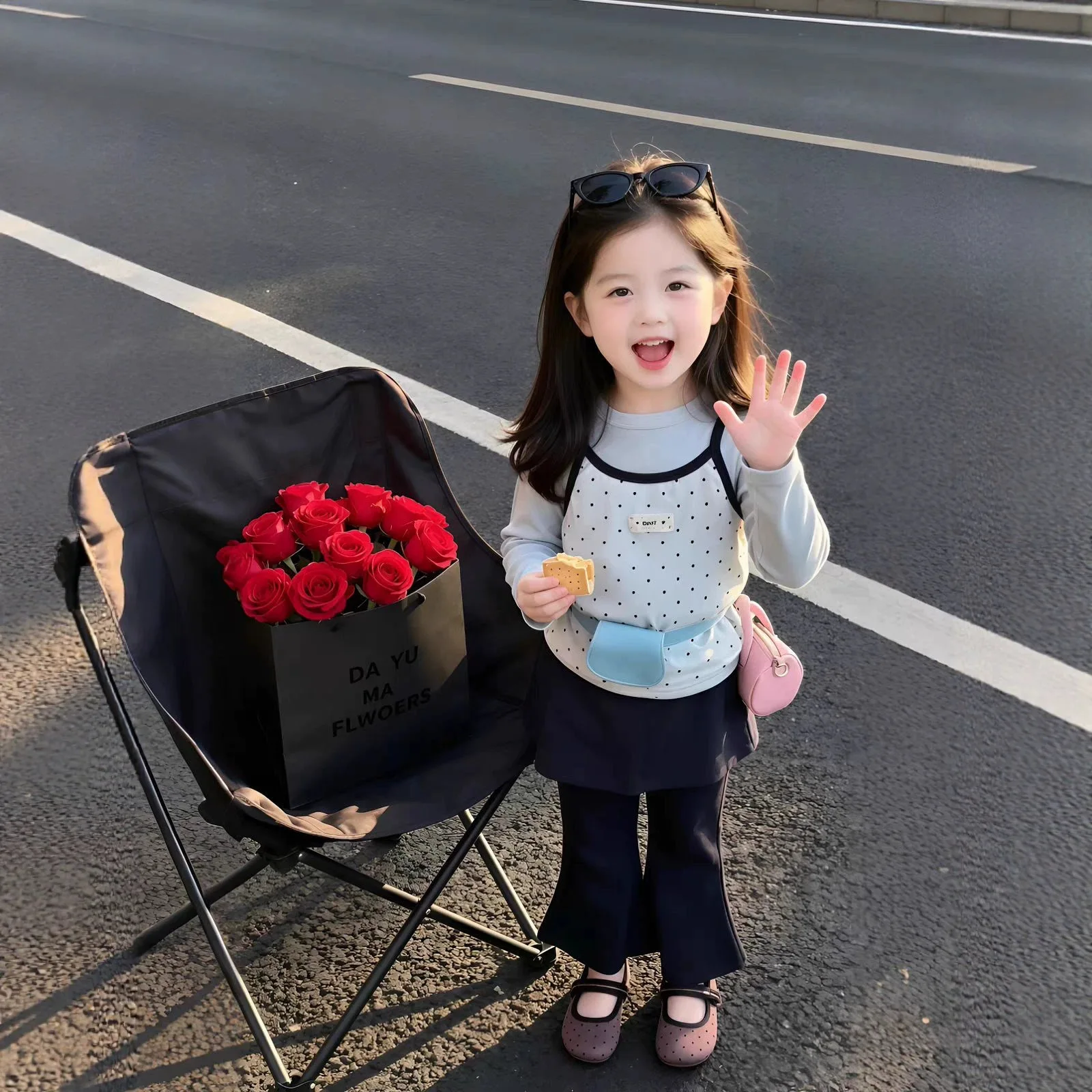 Spring Autumn Girl Sets Fashion Kids Personality Polka Dot Spaghetti Strap Base Layer T-shirt and Bell-bottoms Two Price Sets
