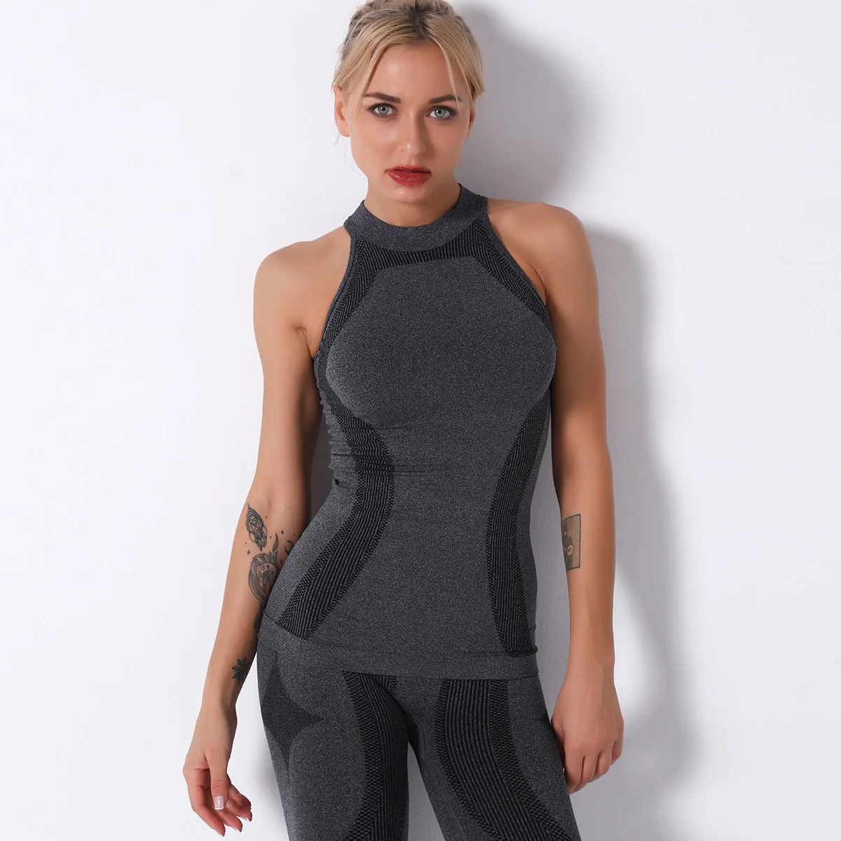 

Women Yoga Vest Seamless Knitting Sexy High Neck Vest Moisture Wicking Yoga Clothes Sports Running Top Women Tank Top