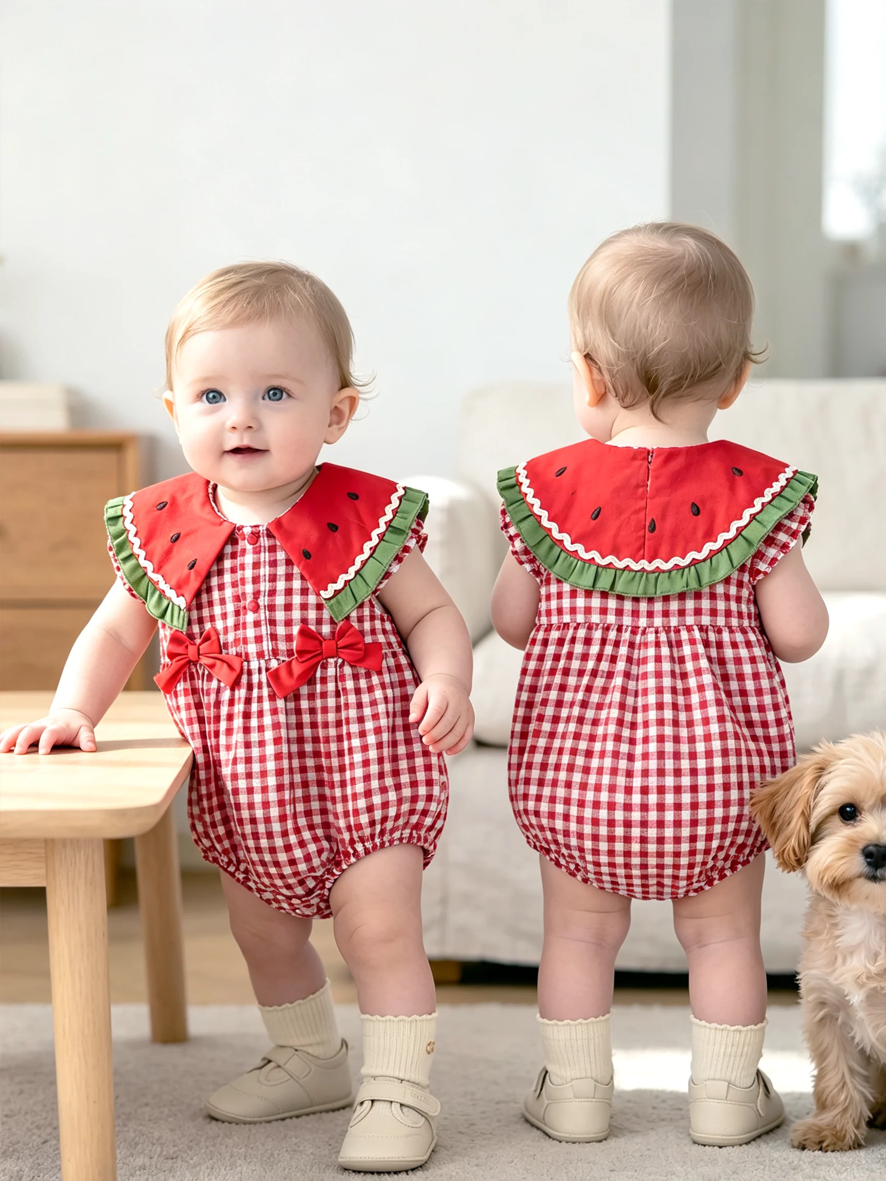 Mädchen-Strampler mit Wassermelonenkragen und Schleife, rot-weiß kariert, ärmellos, niedlicher Baby-Strampler mit Fruchtprint für Sommerpicknicks – Detail 5