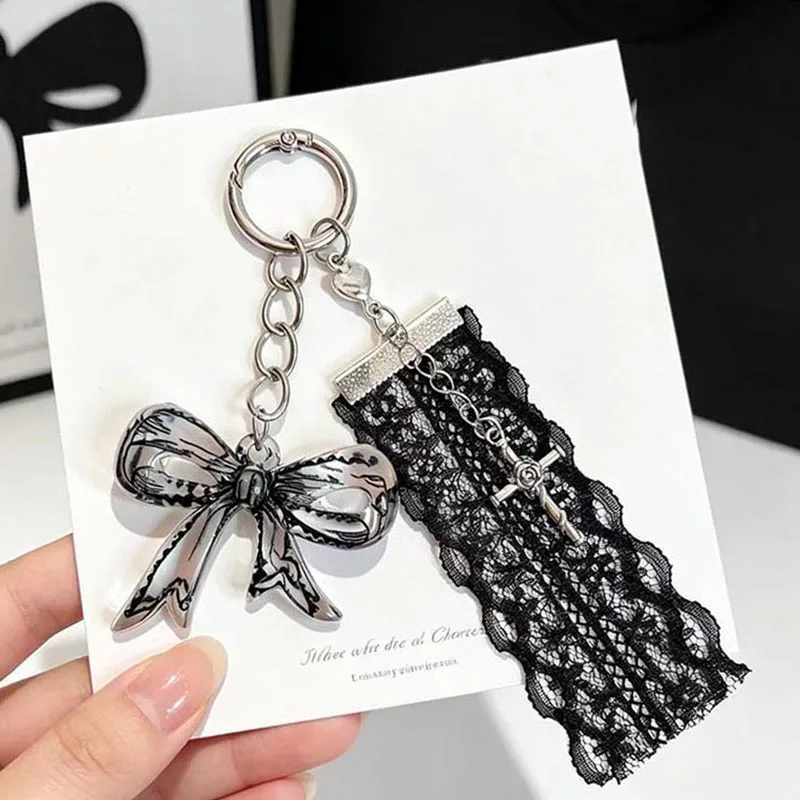 Porte-clés Gothique Noir en Dentelle avec Nœud Croisé, Breloque de Sac Esthétique Y2K, Pendentif Nœud Vintage, Anneau de Clé, Accessoires Harajuku, Excellent Cadeau