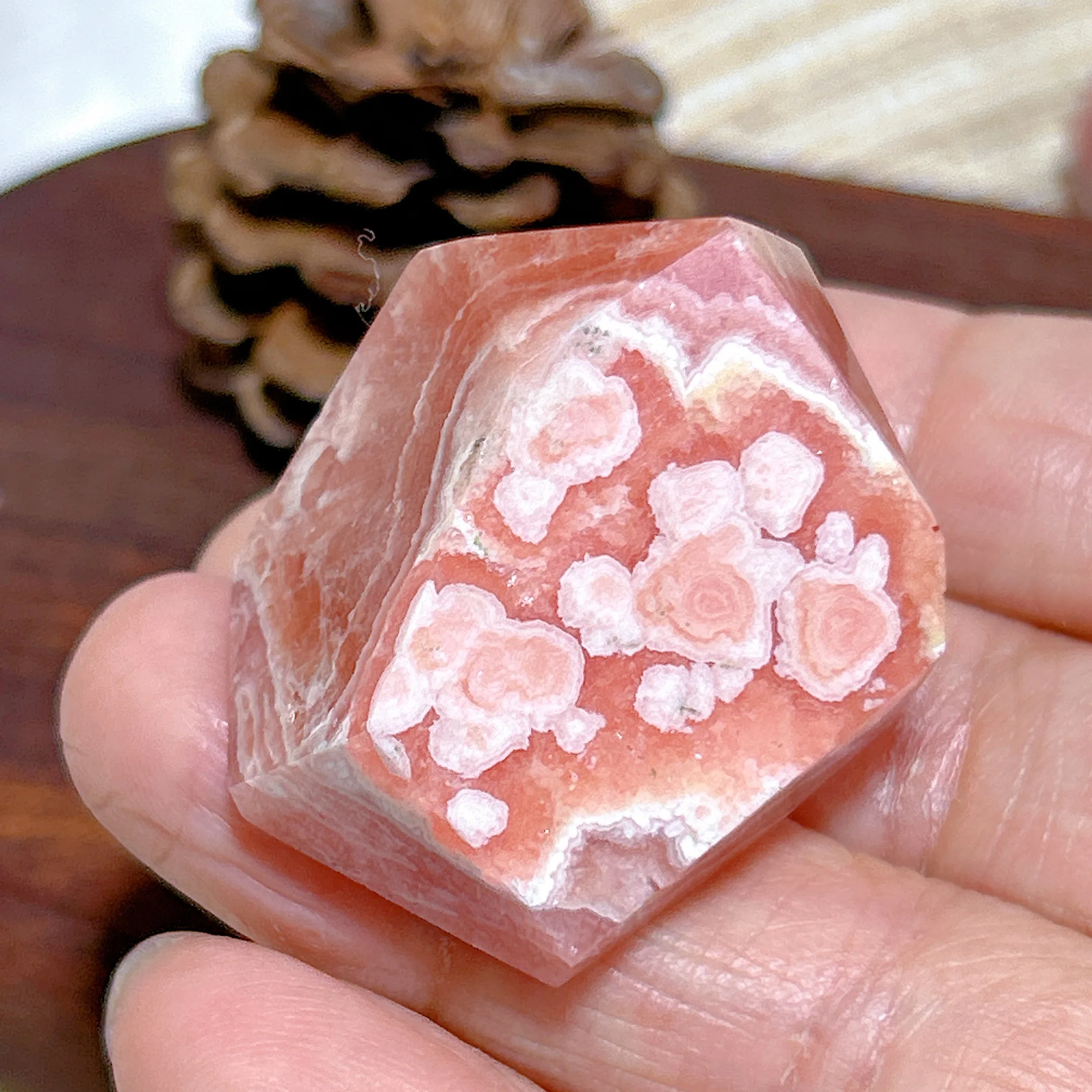 Natural Crystal Argentina Rhodochrosite Polished Freeform Mineral High Quality Gemstones Healing Ornament Home Decoration Gift