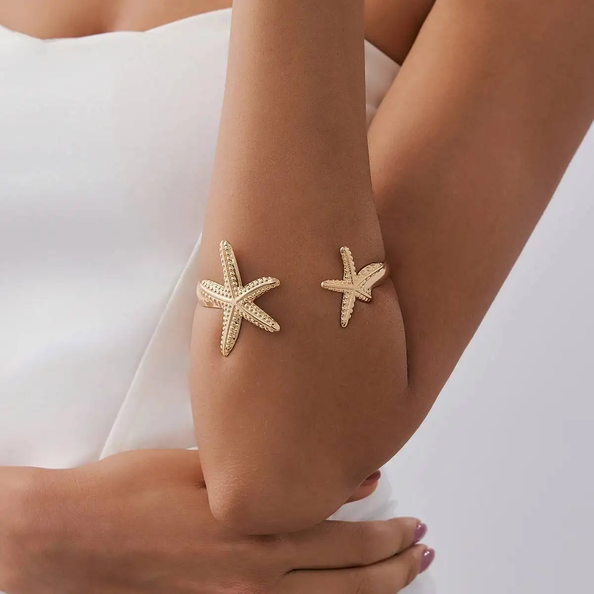 

Punk Metal Starfish Upper Open Arm Bracelet for Women Fashion Geometric Gold Color Adjustable Bangles Boho Jewelry Gift