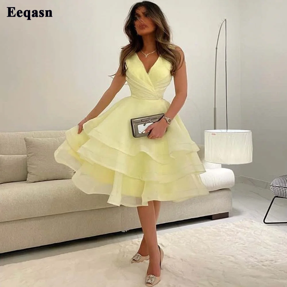 

Eeqasn Simple Yellow Organza Prom Dresses Tiered Skirt Short Graduation Dress V-neck Knee Length Formal Party Homecoming Gowns