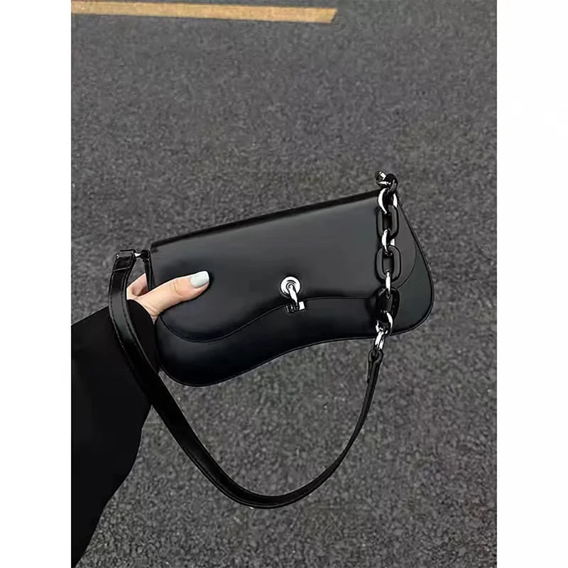 

Popular All-matching Single Shoulder Bag Fashion Design Sense Chains Cool Black Underarm Bag Korean Spice Girl Simple Square Bag