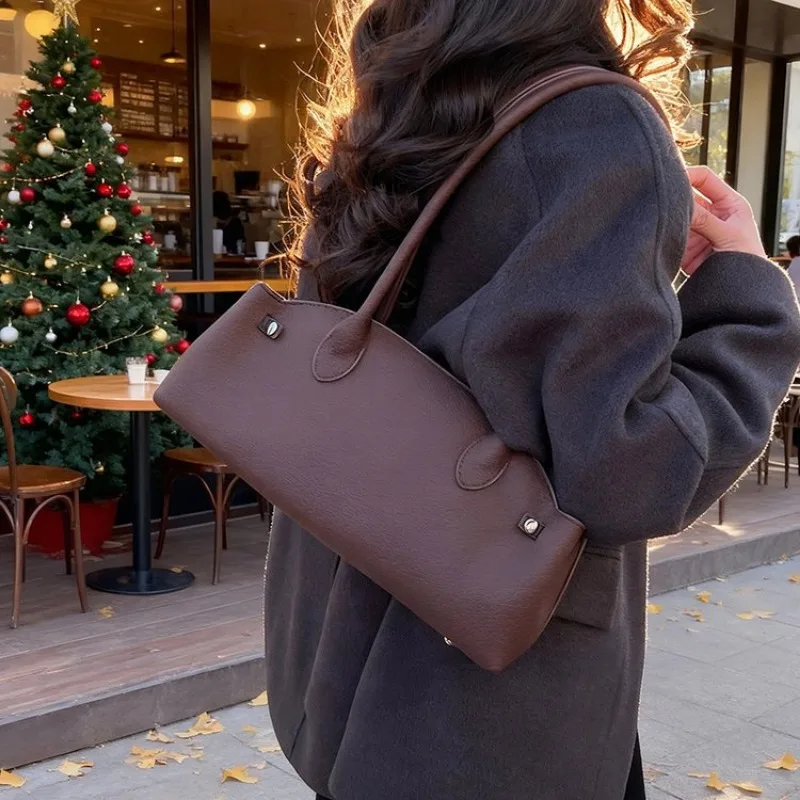 

Elegant Sleek Diaper Bag One Shoulder Baby Care Bookstore Trip Mom Exquisite Portable Trendy Simple Versatile Chic Practical