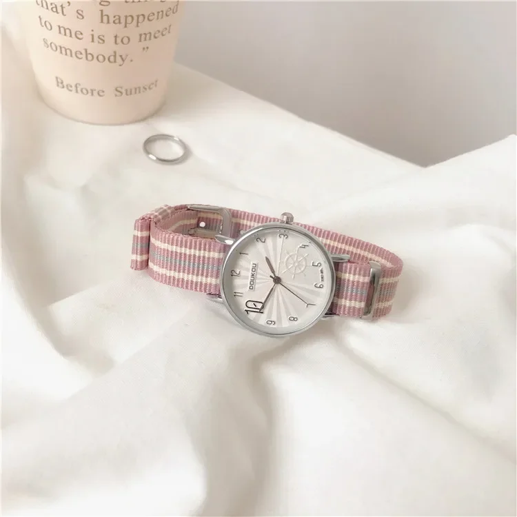 New Stripe Simple Number Gear Dial Design Ladies Quartz Wristwatches Casual Pink Nylon Strap Woman Watch Women Watches