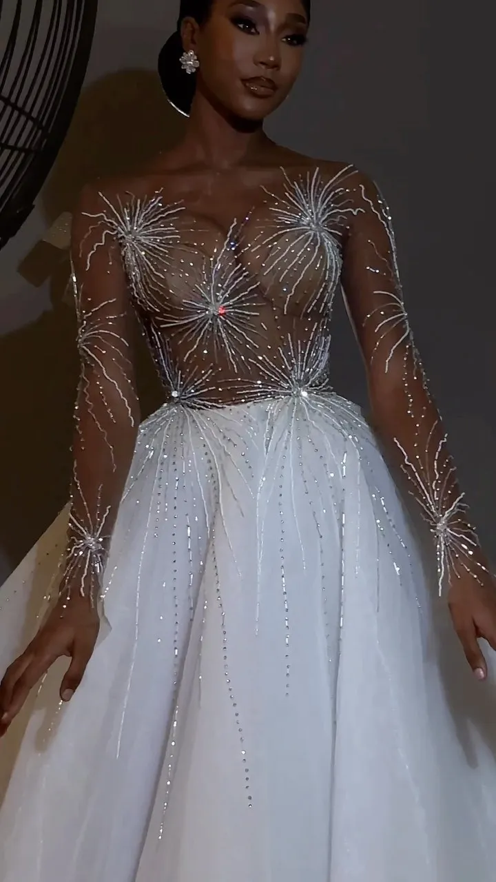 Impresionante vestido de novia de encaje de fuegos artificiales blancos, mangas completas transparentes, línea A, vestidos de novia con cuentas africanas, vestido de novia bonito