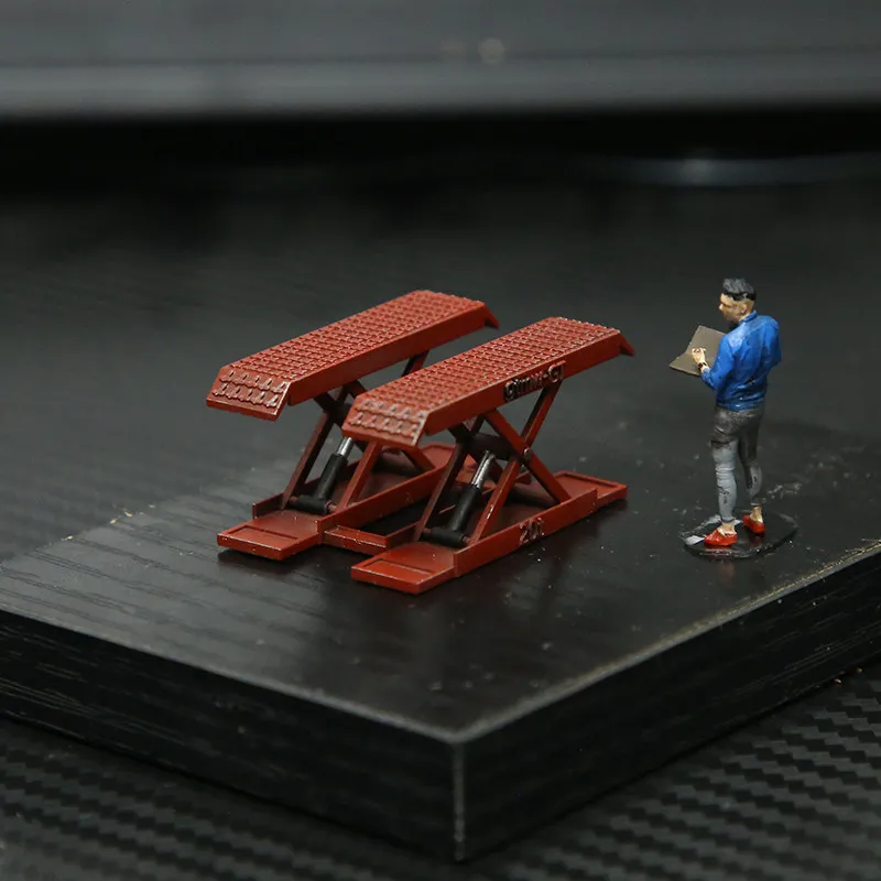 Diorama 1:64  Scale Car Lifter Model Garage Repair Workshop Scene Display Props Model Scissor Lift Model