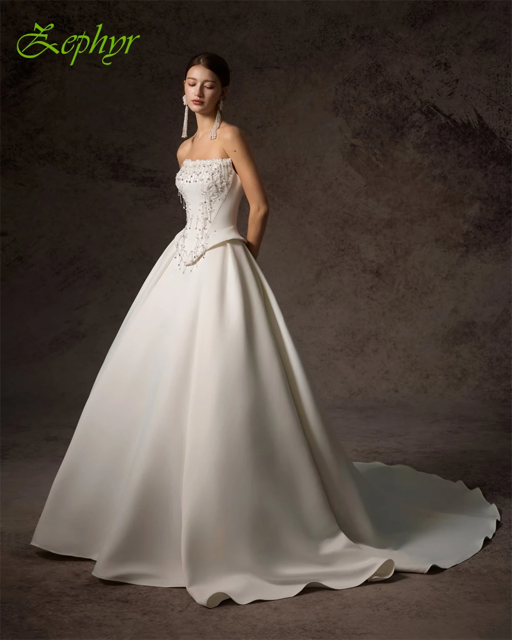 Personalizado elegante branco cetim vestido de casamento formal sem alças sem mangas vestidos de noiva boho a linha tribunal trem novia