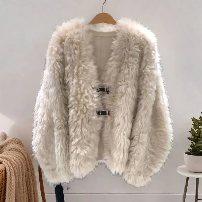 

Куртка из овечьей шерсти для женщин, осень-зима 2025, новое свободное короткое пальто с утолщенным мехом, женское маленькое хлопковое теплое пальто в ароматном стиле