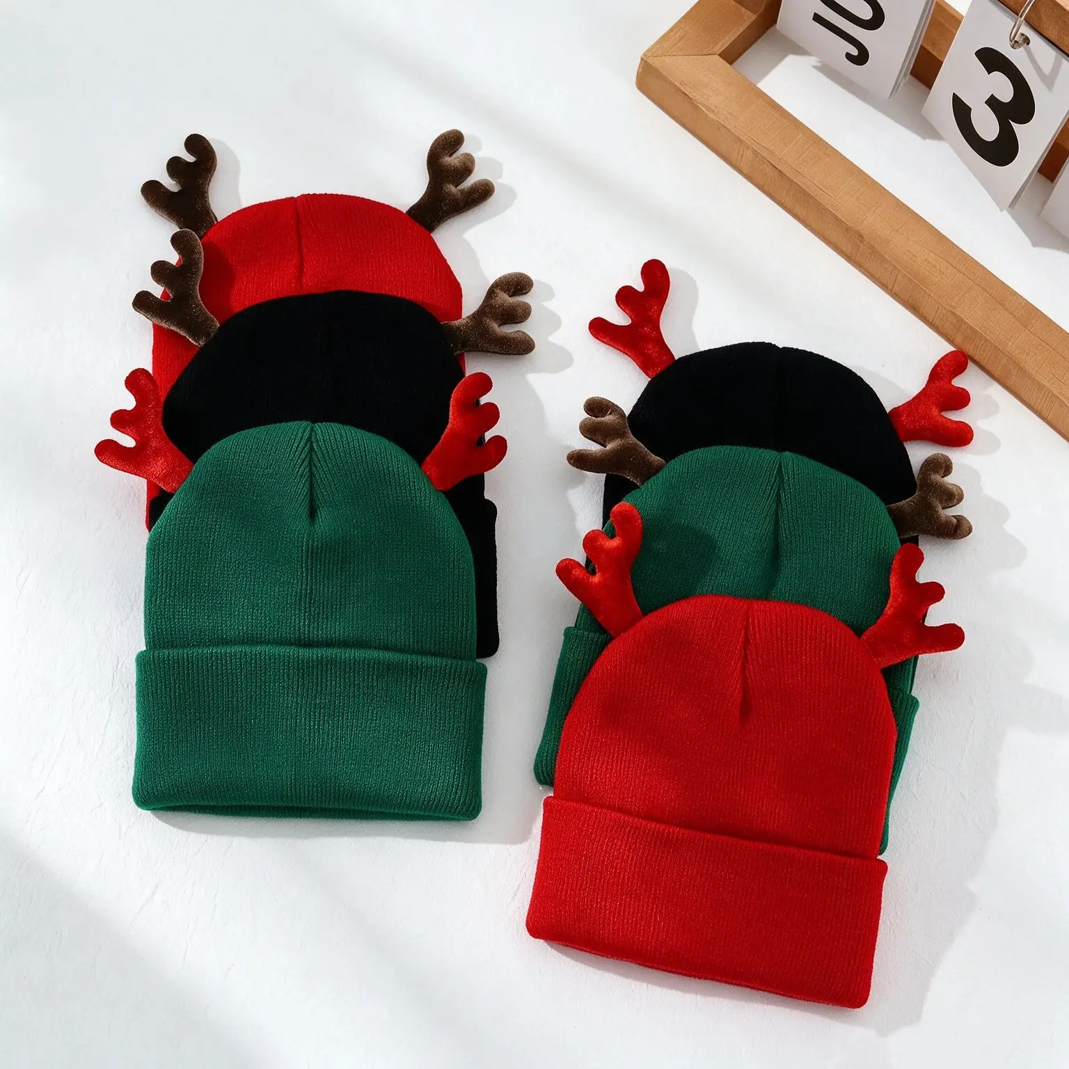 Cute Christmas Reindeer Antler Knit Beanie Hat Winter Warm Skull Cap Xmas Party Cosplay Costume Headwear for Adult Decoration