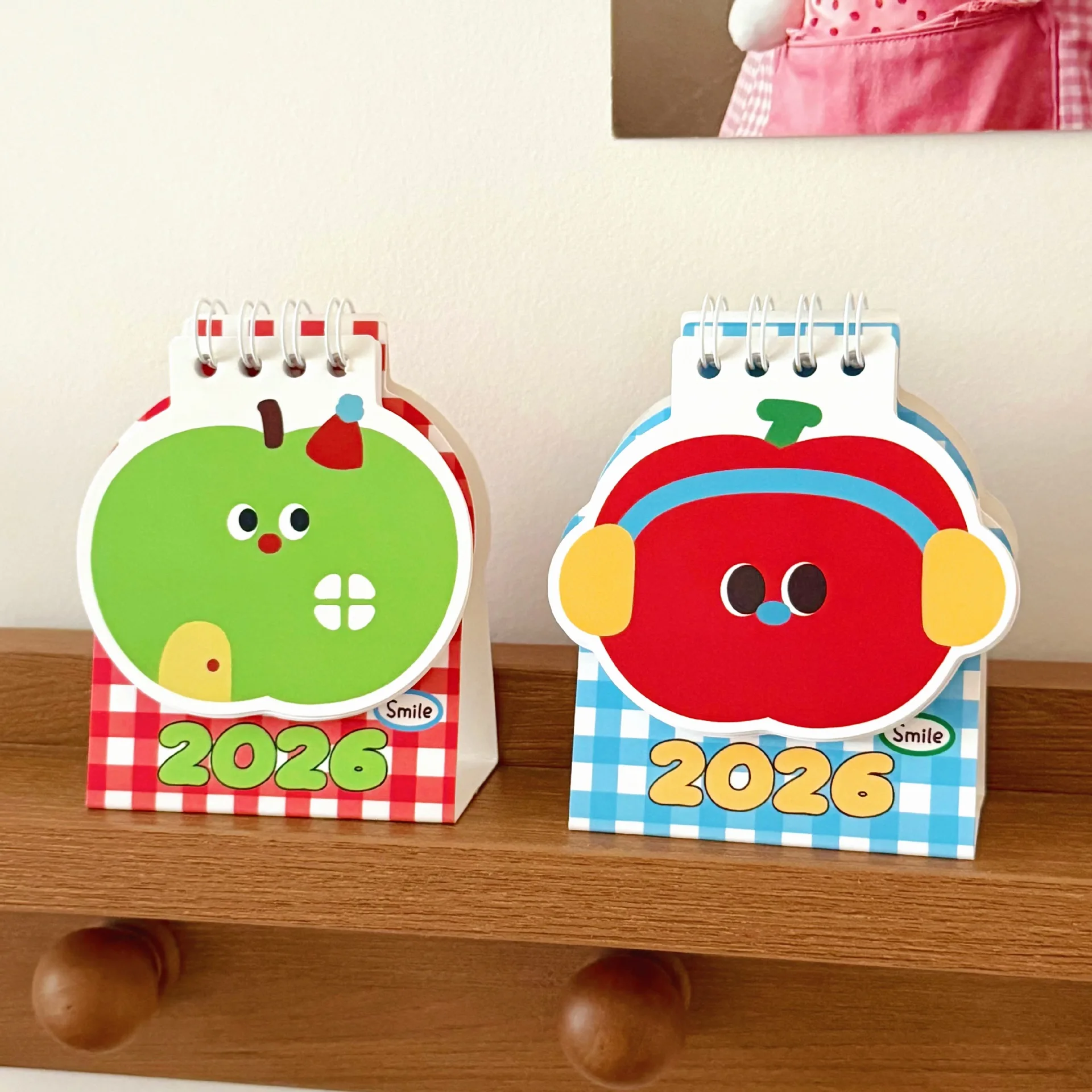 

MINKYS Cute Apple Mini 2025.8-2026.12 Настольный календарь-карта 12-месячный календарь декоративный календарь школьные канцелярские принадлежности