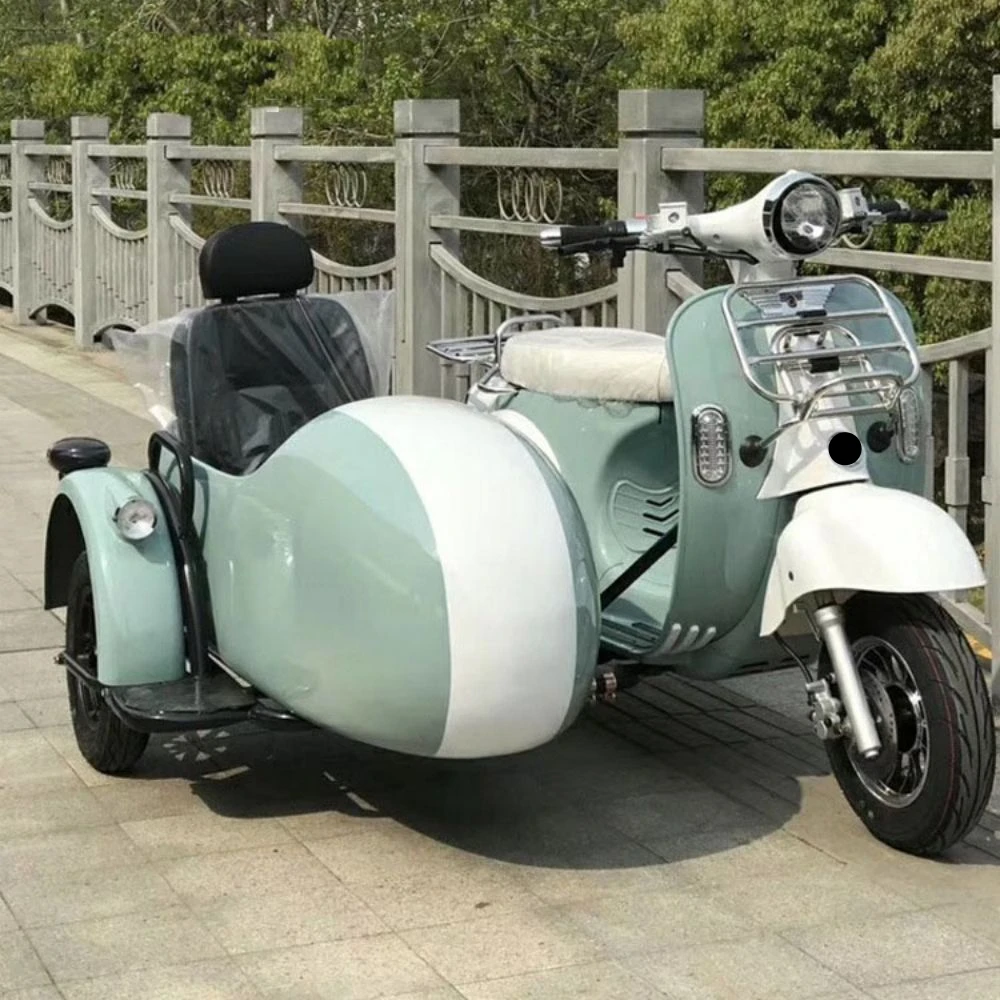 1000w 60v 20Ah beautiful roman holiday vespa 3 wheel scooter electric motorcycle two seats electric tricycle hot sale in Europe