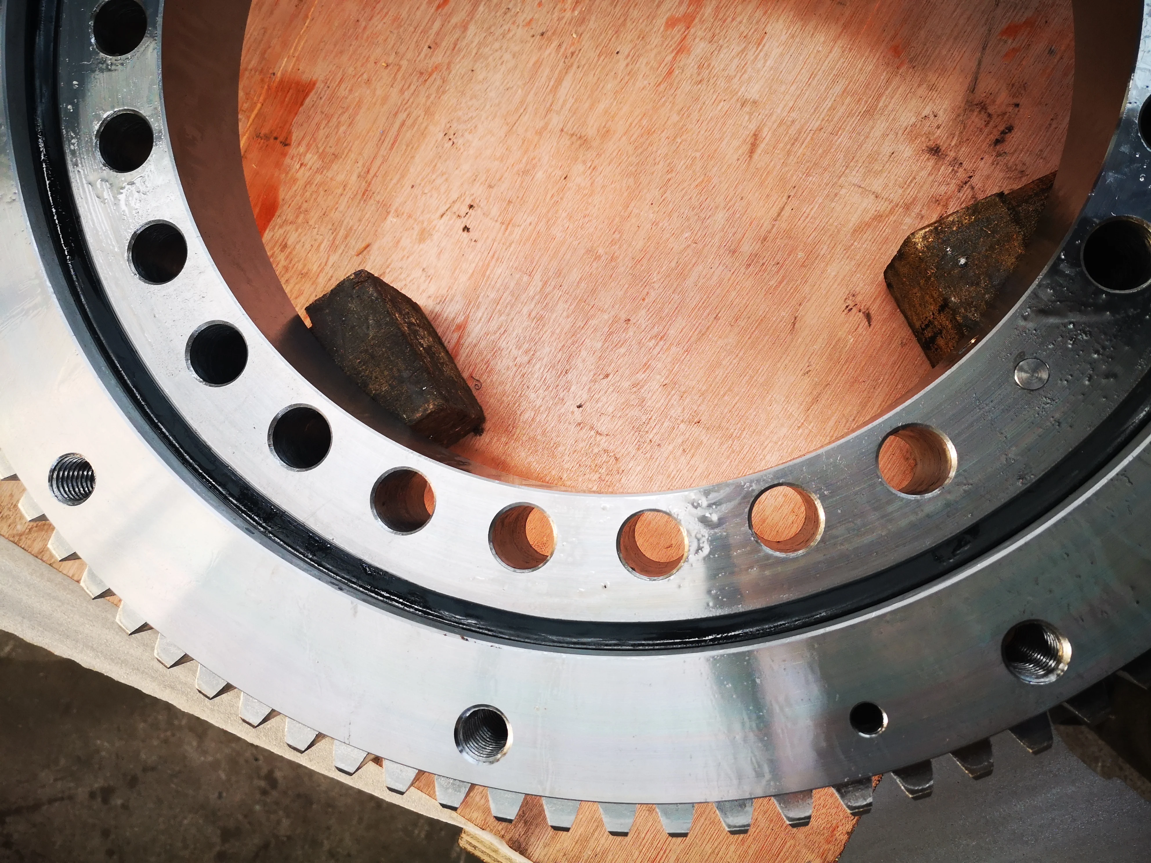 URV234 آلة البناء رافعة الدوران تحمل حلقة الدوران