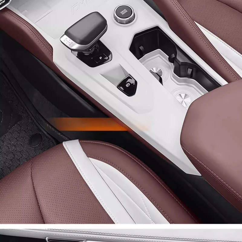 Good Quality NewFor Geely Monjaro 2024 Water Cup Cushion Storage Cushion Modification Accessories Center Control Panel Decorativ