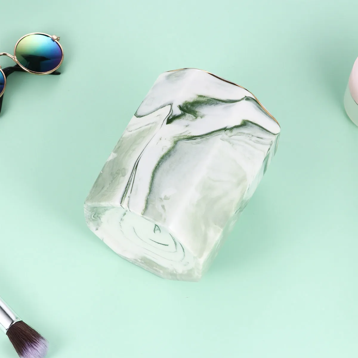 

Зеленый керамический стакан для ручек с эффектом мраморирования – настольный органайзер с бортиками, подставка для карандашей, контейнер для кистей для макияжа, для канцелярских принадлежностей и косметики