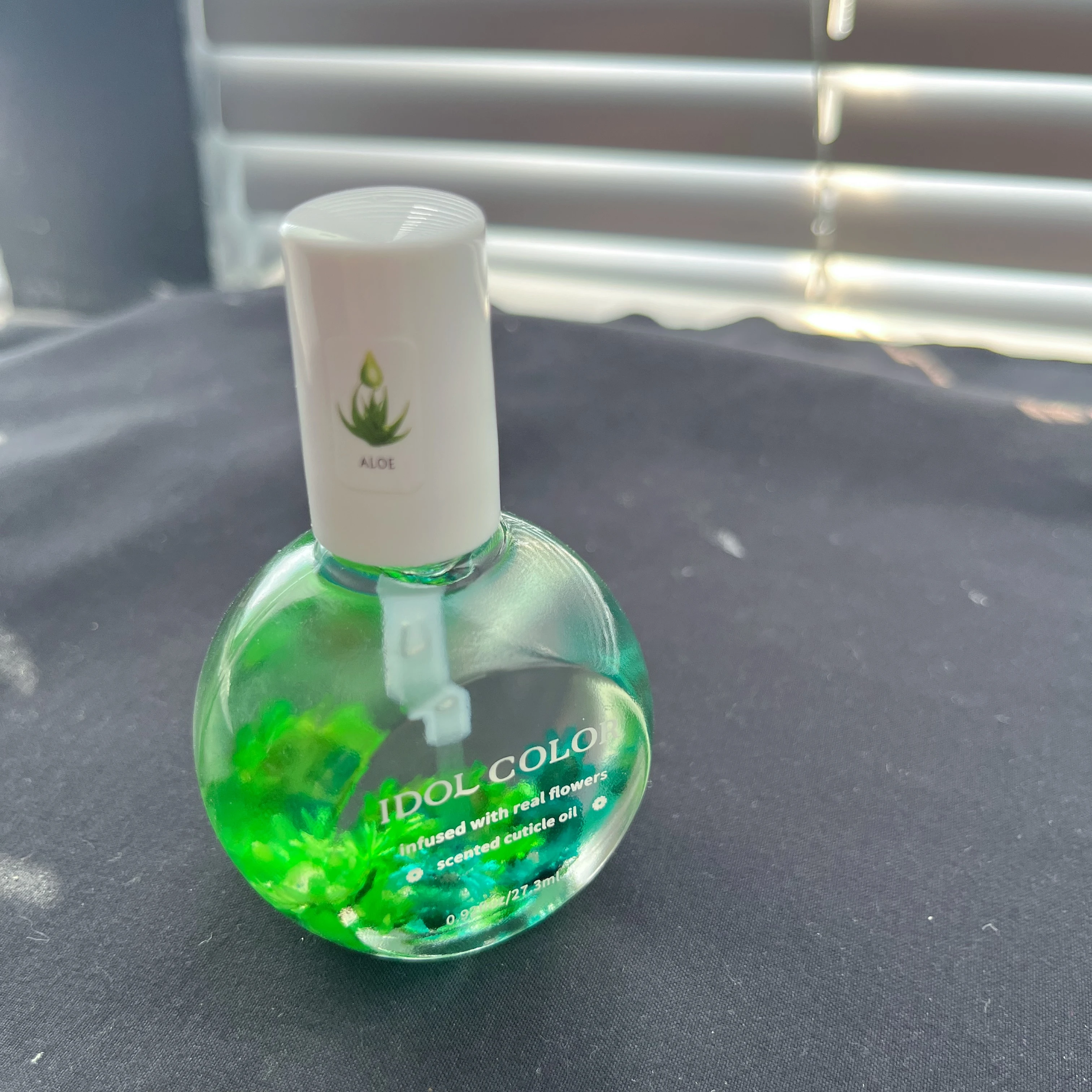 대형 병 네일 영양제 오일, 말린 꽃 포함, 손톱 가장자리 보습 및 큐티클 수리용 큐티클 오일, 0.92 FLOZ