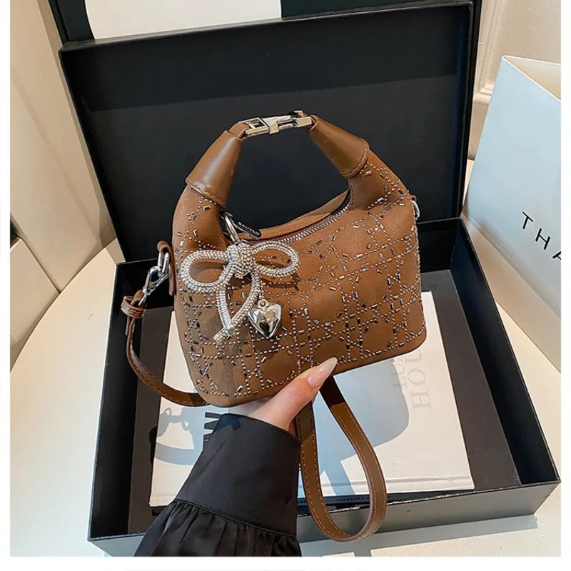 

2025 New High-end Bright Diamond Hand Bag Women's Fashion Denim Dumpling Bag Texture Shoulder Women's Bag