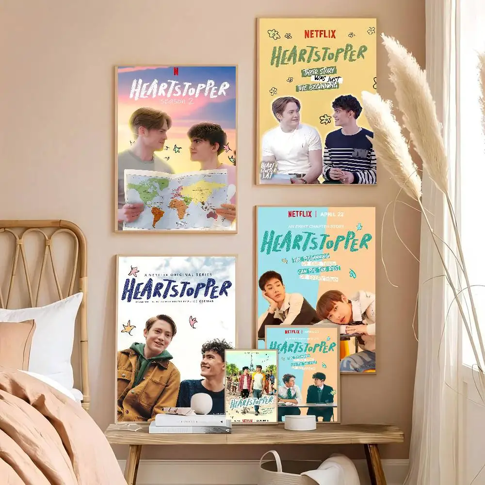 البريطانية H-Heartstopperes الحرم الجامعي التلفزيون الكلاسيكية أنيمي المشارك يتوهم الجدار ملصق غرفة المعيشة زخارف للحانات فن الديكور ملصقات جدار
