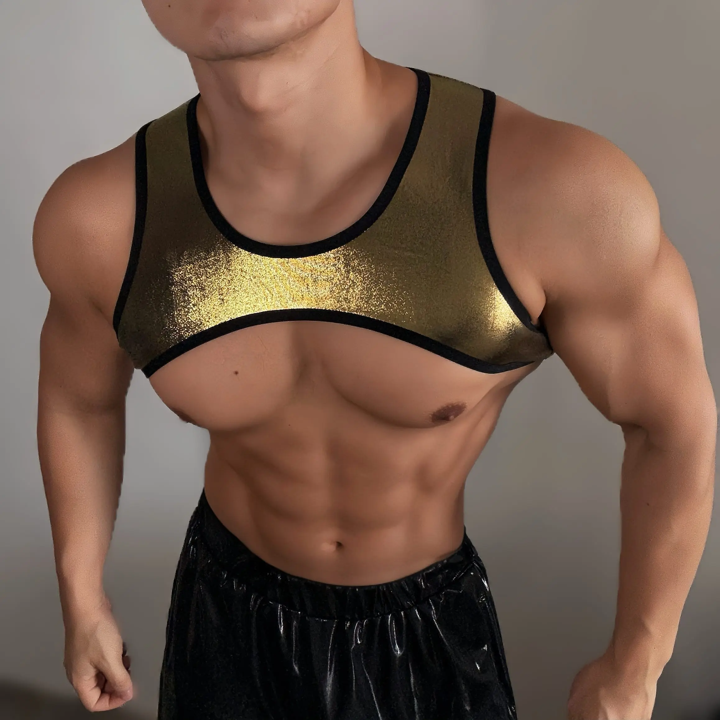 

3 цвета, мужской лазерный джазовый танцевальный костюм, мускулистый мужской жилет для танца на пилоне, сексуальный полужилет, бар, ночной клуб, DJ, одежда для рейва, сценическая одежда 9951