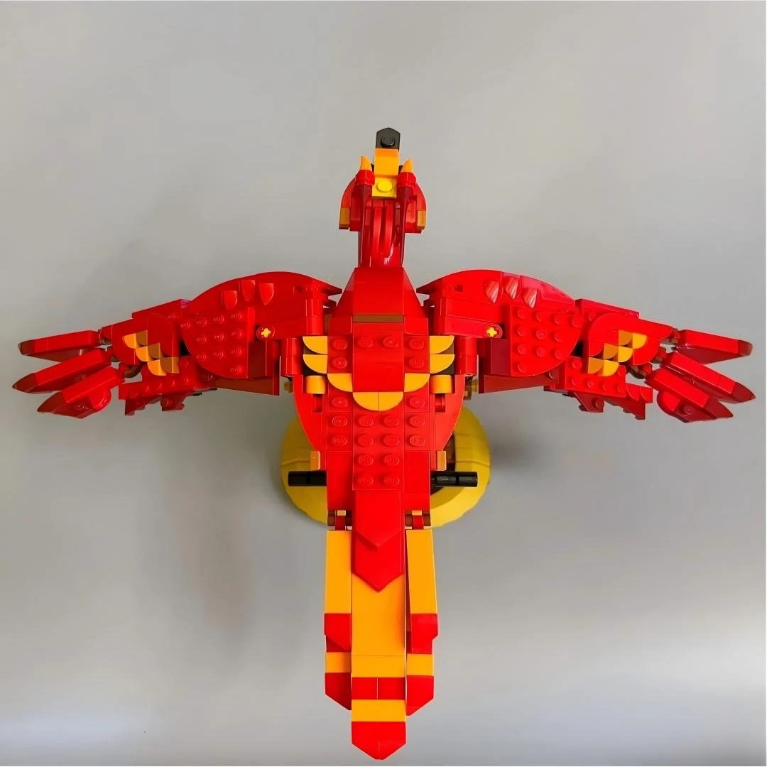 Elegante rode Phoenix model 76394 bouwstenen sets geschikt voor kerstcadeaus compatibel met Legoed-deeltjes, 597 stuks.