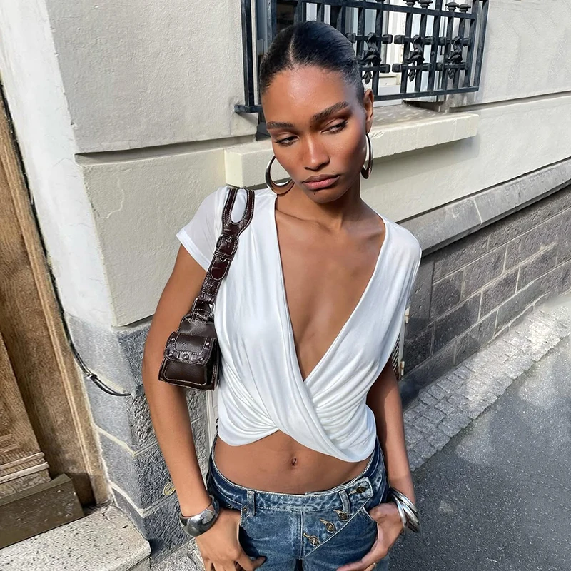 Hugcitar Damenmode, tiefer V-Ausschnitt, einfarbig, kurzärmelig, gerüscht, sexy Crop-T-Shirt, Top, Sommer, Strandurlaub, weibliches Outfit – Detail 13
