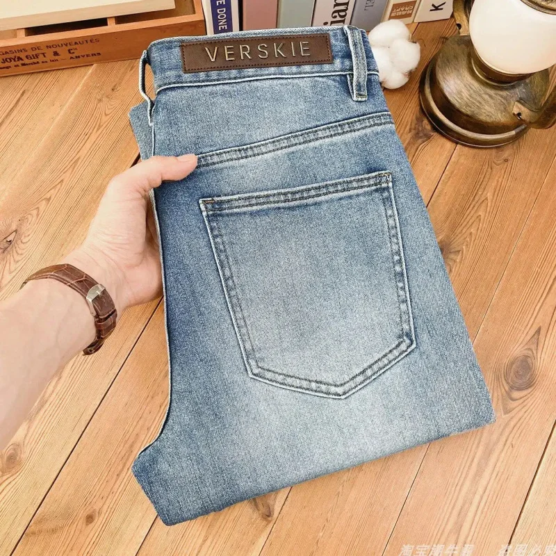 

Новая коллекция 2026: Мужские светло-голубые тонкие джинсы из денима, летние, стрейч, прямого кроя, модные, трендовые, универсальные, повседневные брюки