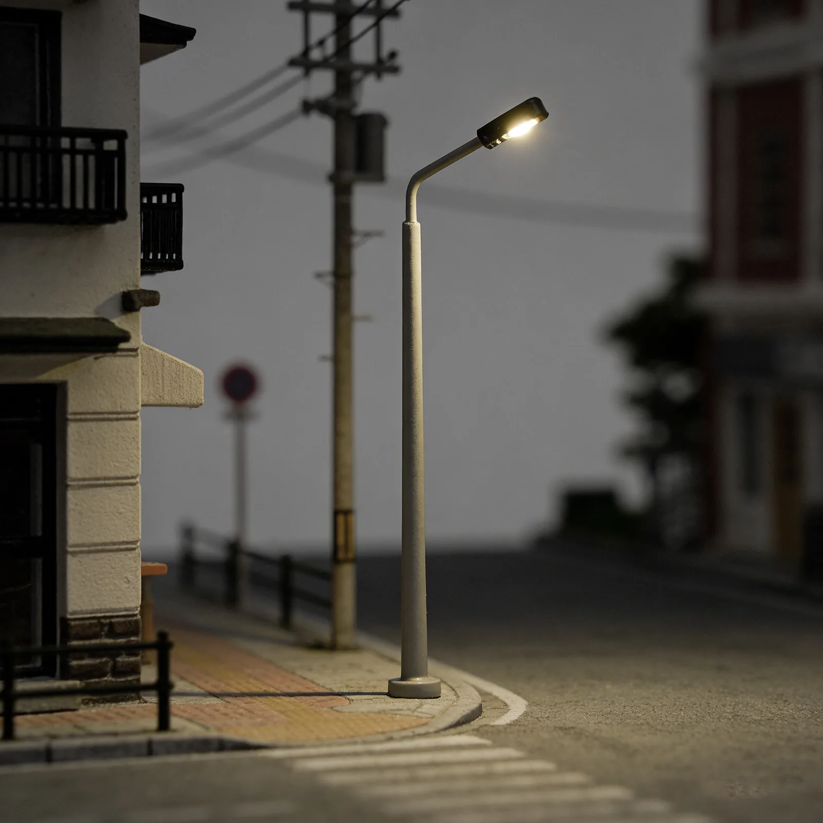 Evemodel 5 peças Lâmpadas de Rua de Metal Prata Escala N HO LED Branco Quente com Resistores para 12V LD16