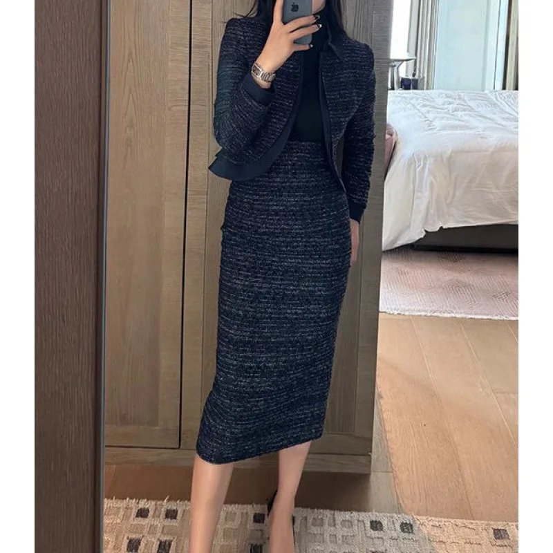 

Сумерки, синяя короткая куртка, костюм с юбкой для женщин, Gao Grade Sense, осень-зима, пригородный стиль, 2025 г., модный минималистичный дизайн