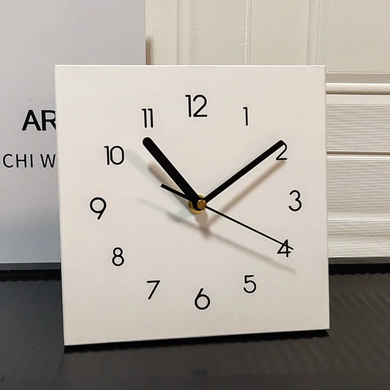

Solid wood creative simplicity, silent desktop clock pendulum desktop clock, placement clock, ornament decorative small clock