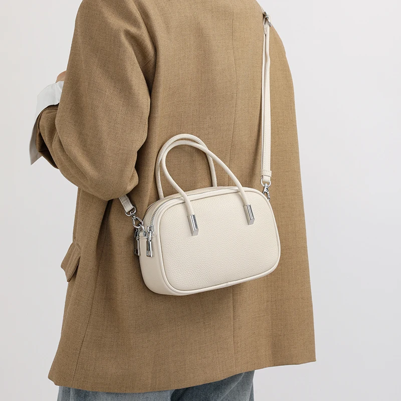 High Quality Fashion Solid Genuine Leather Shoulder Bag for Women with Interior Compartment Soft Zipper Handbag  
