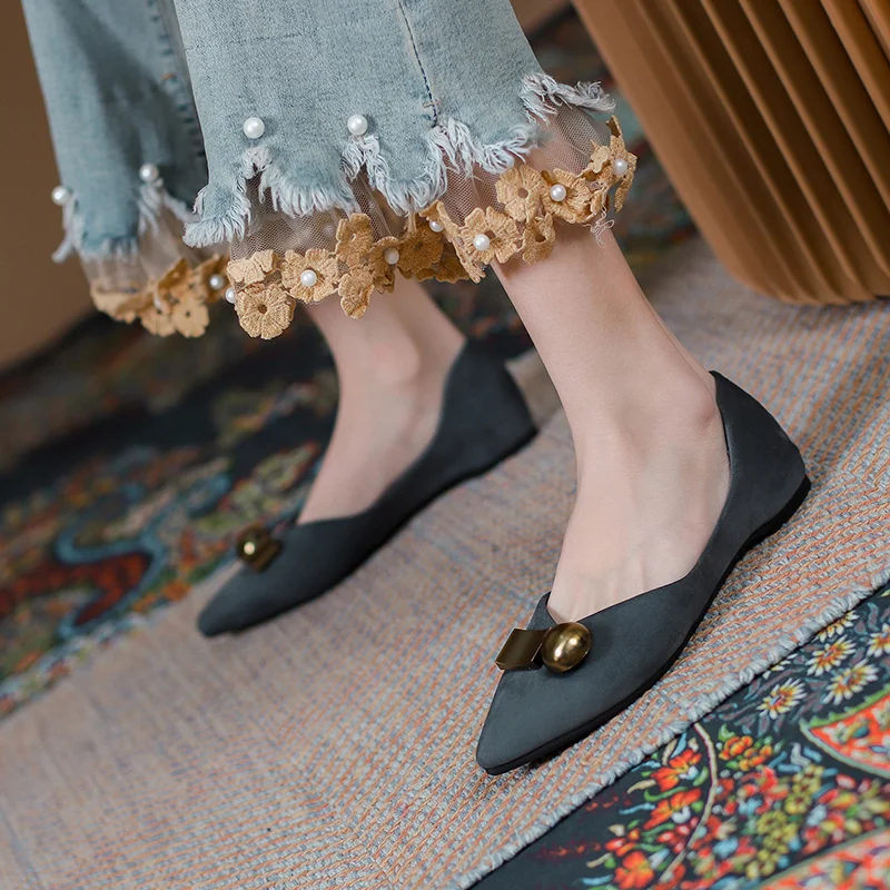 حذاء مسطح النساء 2023 جديد أشار تو أحذية غير رسمية الضحلة المتسكعون أحذية العمل الأسود المهنية النساء أحذية كبيرة الحجم 44 45 46