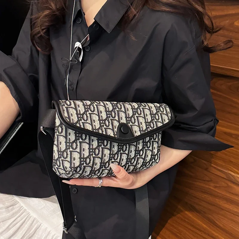 

Elegant Women's Leather Crossbody Bag Classic Shoulder Bag for Handbags Tote By Famous Designer Brand