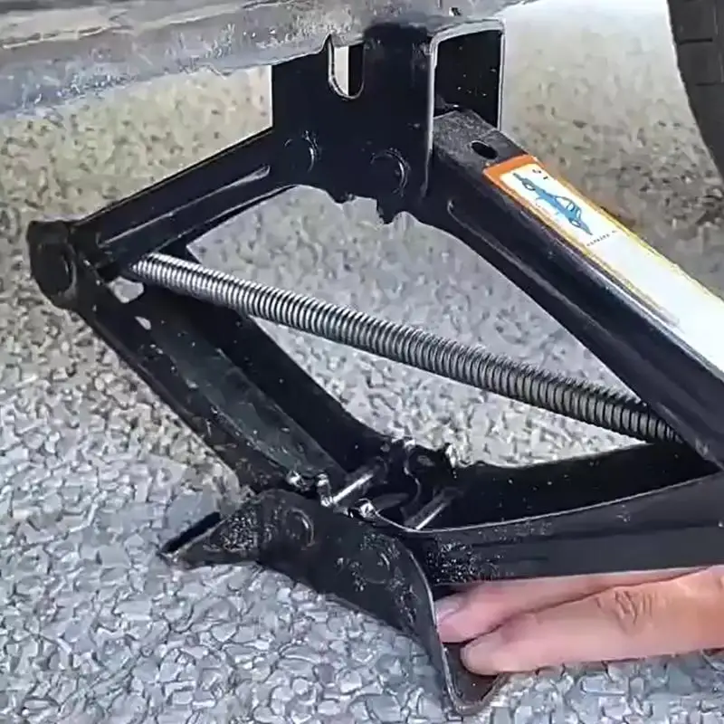

Reinforced Steel Hydraulic Vehicle Lift For Fast Tire Changes Practical Design Works With Most Automobiles Including SUVs