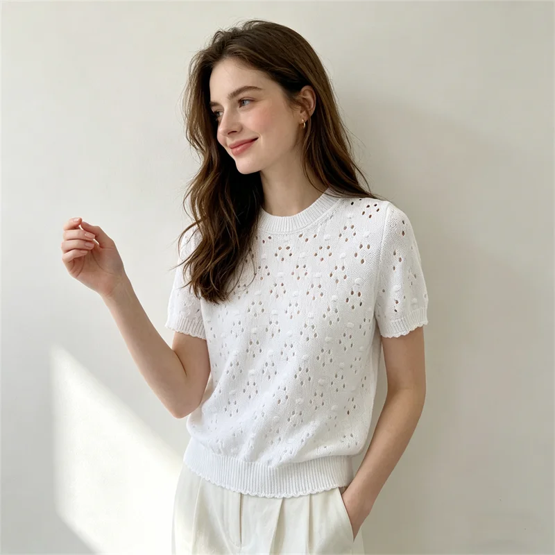 

White Round-Neck Short-Sleeve Hollow-Out Knit Top for Women, Summer Fashion with a Versatile Design, Slimming Effect, New Model for Spring/Summer 2026