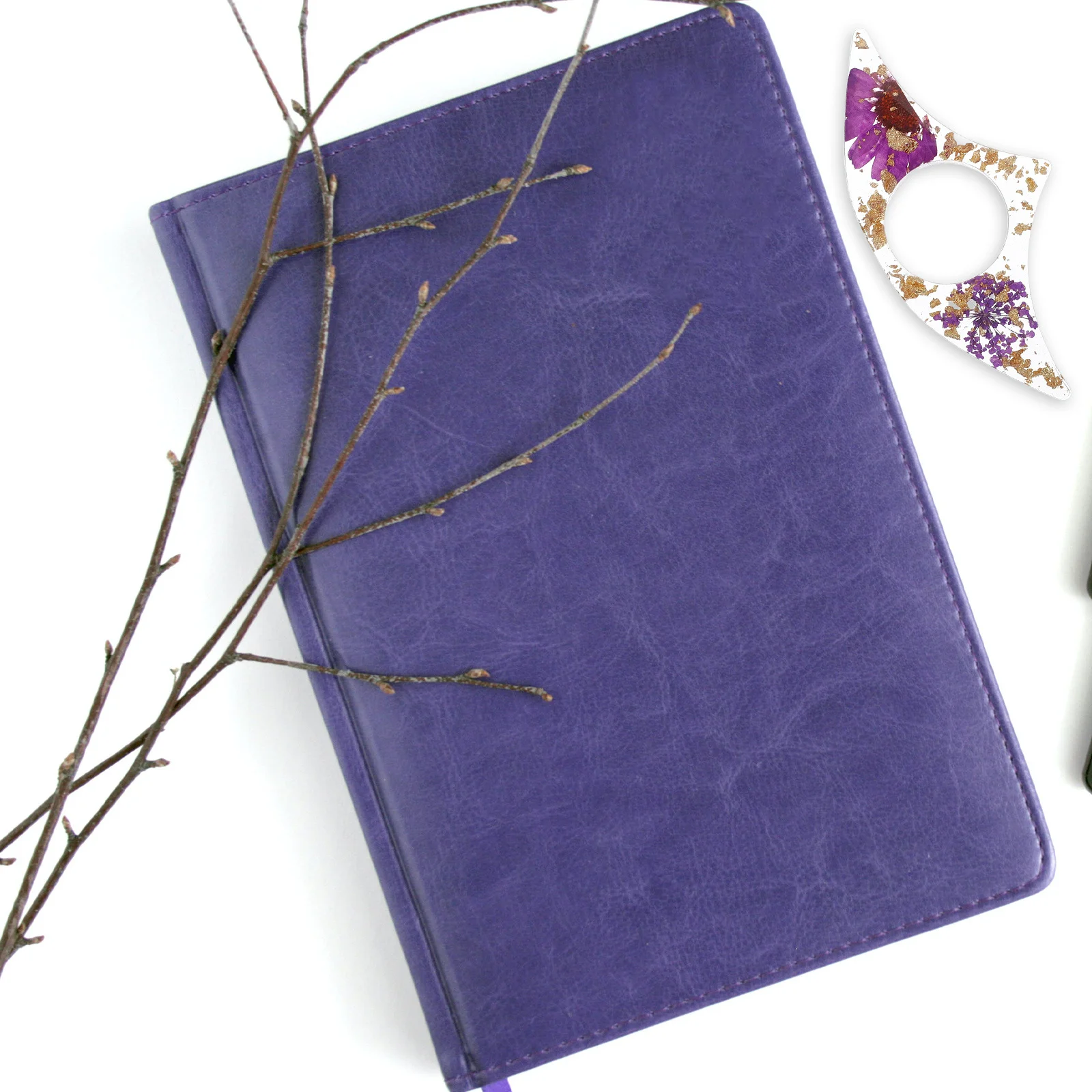 

3Pcs Resin Flower Thumb Page Holder Book Marker Dried Flower Reading Accessories Practical Book Holder for