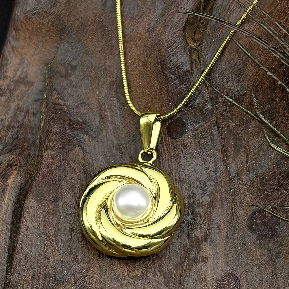 

Vintage Imitation Pearls Flower Charm Pendant Necklace for Women Girl Stainless Steel Gold Color Elegant Fashion Chain Jewelry