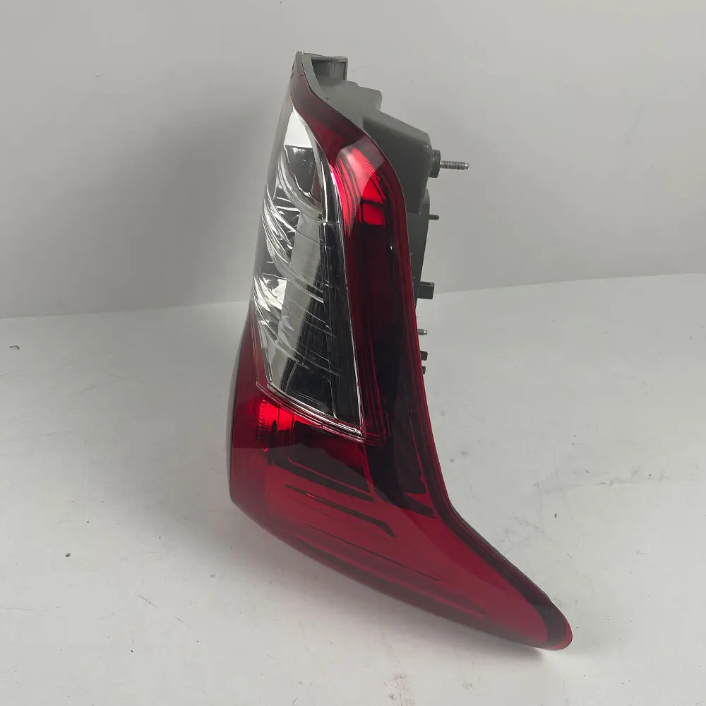 Car Taillight Brake Light For Toyota Corolla AXIO Fielder Nze141 2009 to 2012  81561-13710 81551-13710