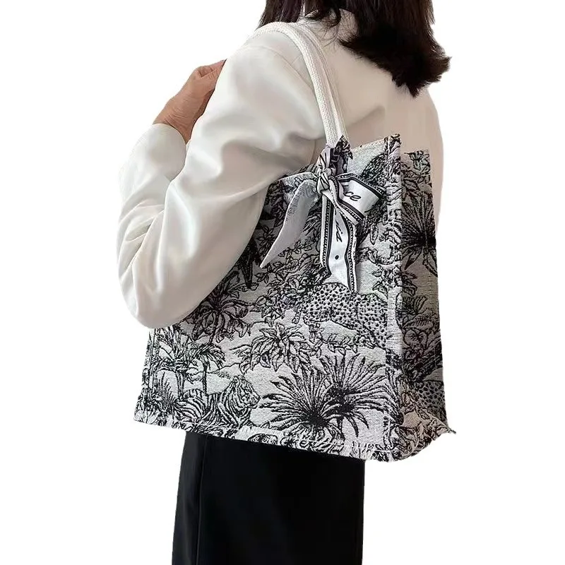 

New 2025 Women's Large Capaci Linen Tote Bag Faionable mat Commuter oulder Handbag Artistic National Sle