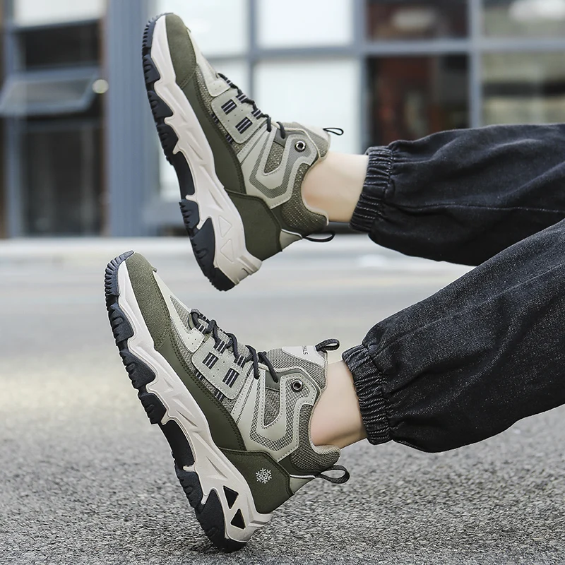 

Men's Anti Slip and Wear-resistant Outdoor Hiking Shoes Lightweight Fashionable and Versatile Men's Casual Sports Shoes