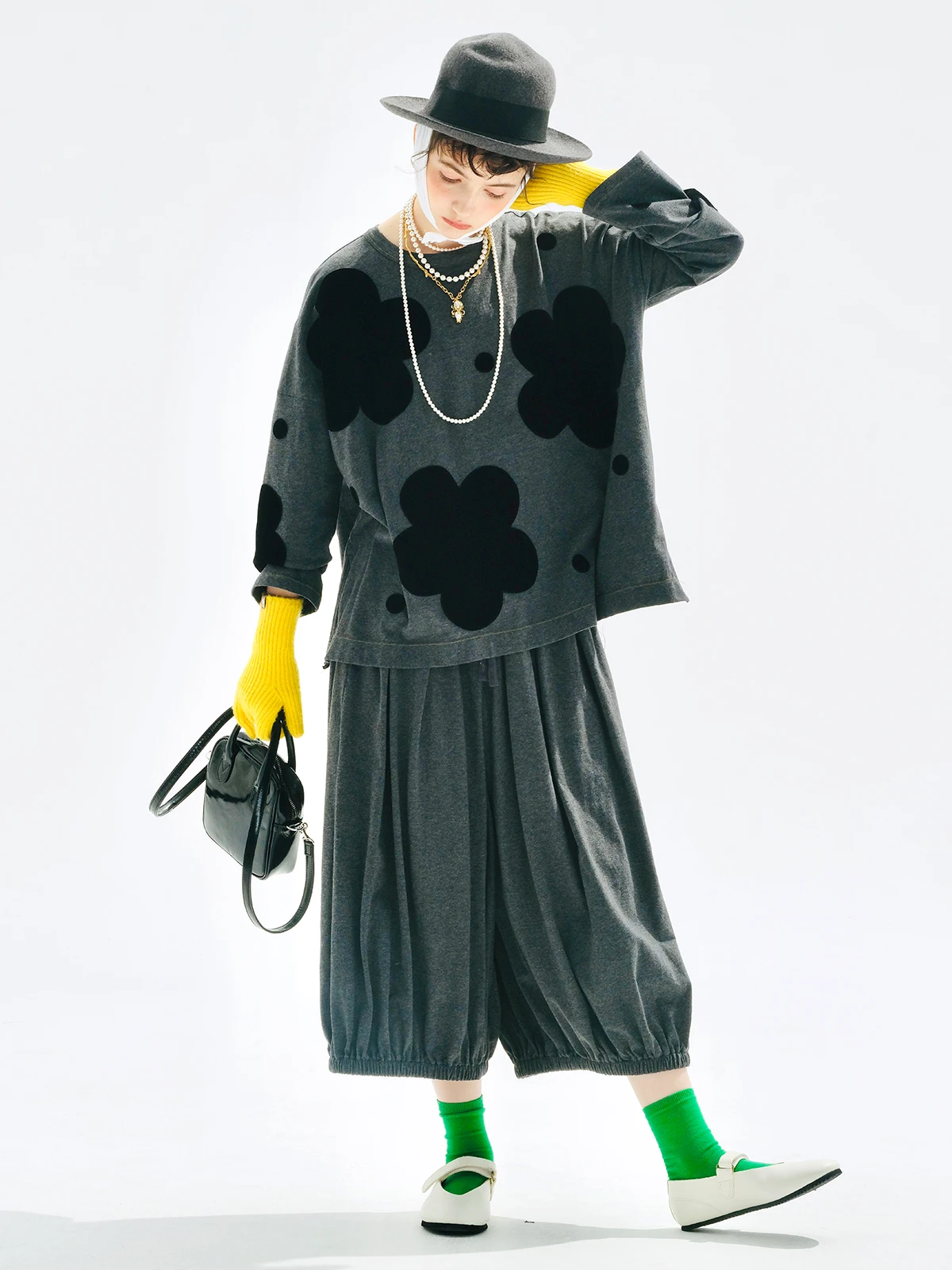 imakokoni 2025 Autumn Pure Cotton Knitted Appliqué Oversized Long-Sleeve Top for Women, Autumn Inner Wear 255162