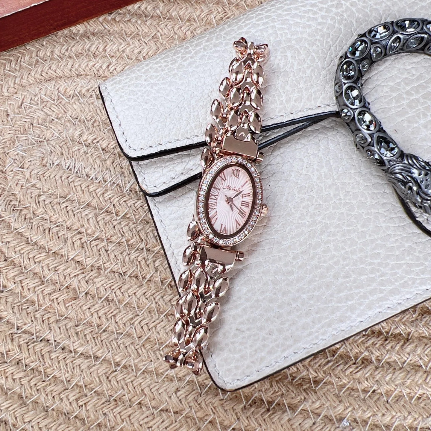 women-quartz-watch-vintage-sliver-rose-gold-orologio-oval-reloj-mujer-girls-clock-ladies-luxury-fashion-diamond-inlay-wristwatch