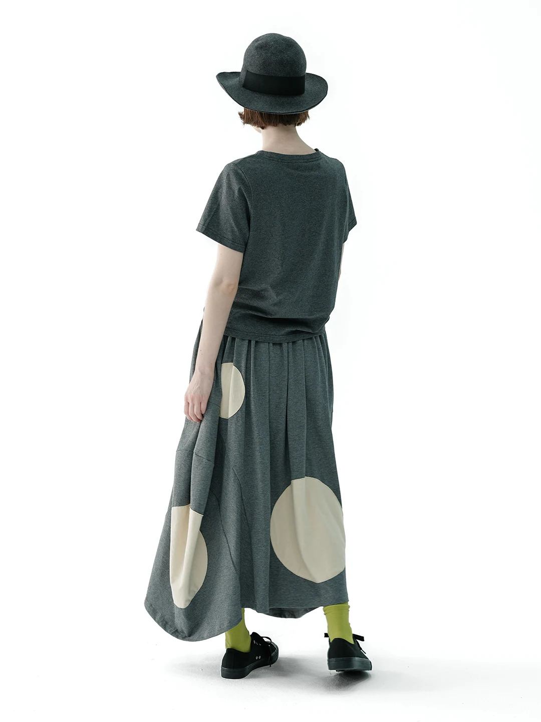 IMAKOKONI Original Design Grey Elastic Waist Skirt Loose Large Dotted Knitted Skirt 234157