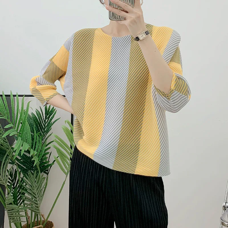 Pleated Printed Short-sleeved Top Women's T-shirt 2023 Autumn New Loose Large Size Shirt Slim Base Shirt