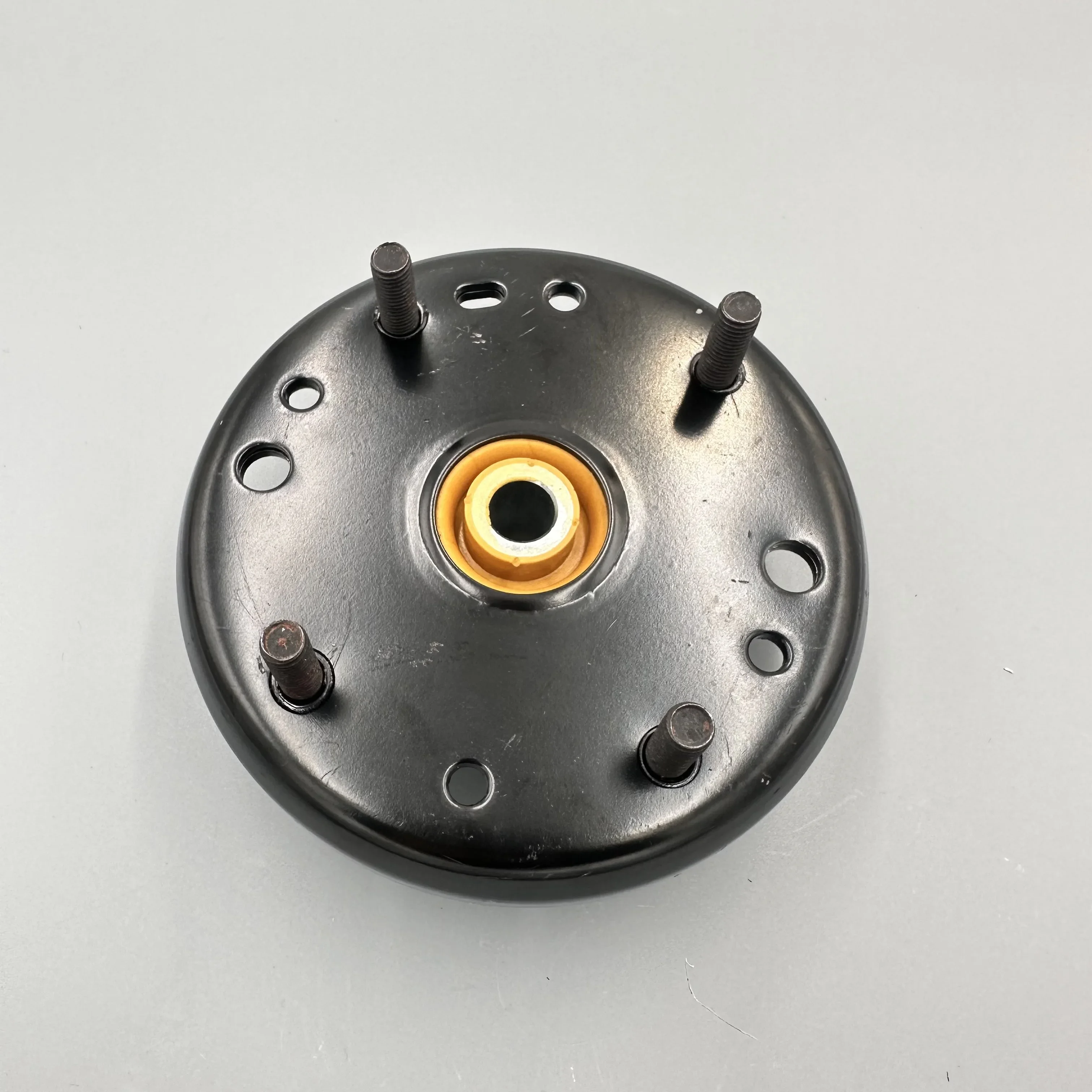 

Крепление амортизатора для Jaguar S-TYPE XF XR858419 XR856158 XR845904 XR842301 XR818136 XR811196