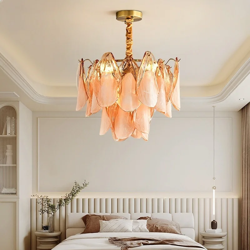 2025 جديد مصمم البتلة شكل الزجاج الثريا عكس الضوء الفولاذ المقاوم للصدأ قلادة مصباح قابل للتعديل السقف بريق لغرفة المعيشة